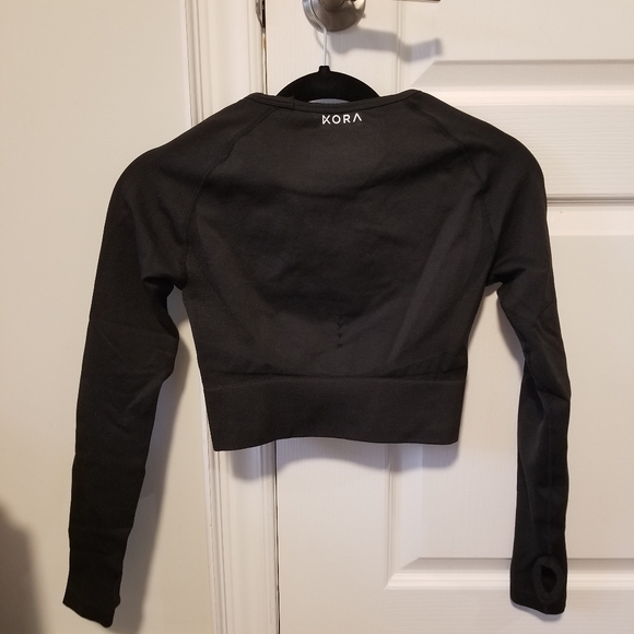 Cropped workout top - Picture 2 of 3